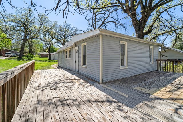 320 E Gray Street, Des Moines, IA 50315