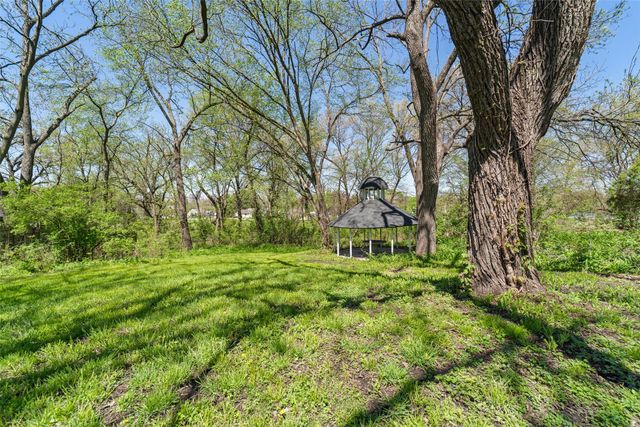 320 E Gray Street, Des Moines, IA 50315