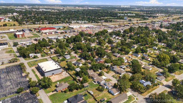246 S 67th East Avenue, Tulsa, OK 74112