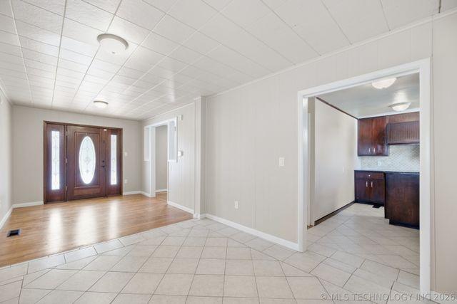 246 S 67th East Avenue, Tulsa, OK 74112