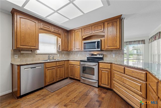 1018 Shilling Drive, Elm Mott, TX 76640