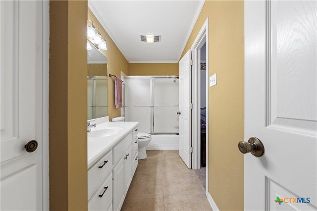 1018 Shilling Drive, Elm Mott, TX 76640