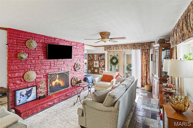 1237 Gerber Road, Edwardsville, IL 62025