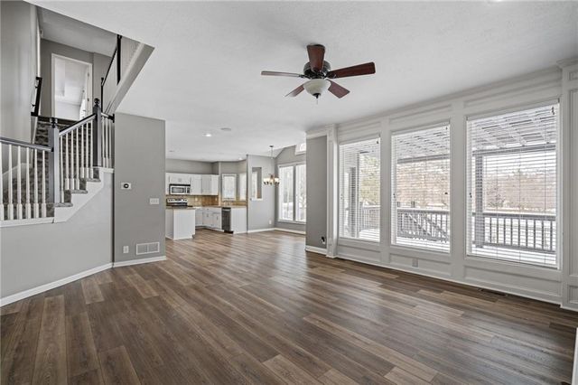 19612 W 98th Terrace, Lenexa, KS 66220