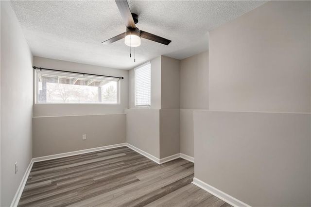 19612 W 98th Terrace, Lenexa, KS 66220