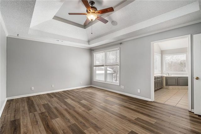 19612 W 98th Terrace, Lenexa, KS 66220