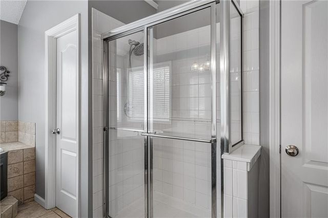 19612 W 98th Terrace, Lenexa, KS 66220