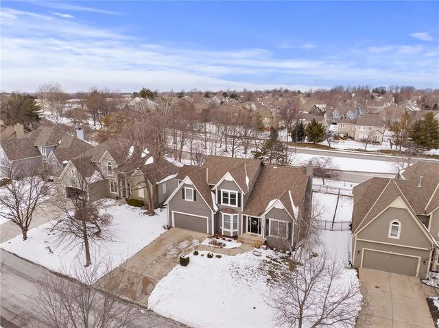 19612 W 98th Terrace, Lenexa, KS 66220