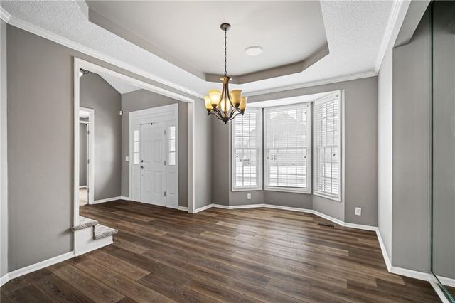 19612 W 98th Terrace, Lenexa, KS 66220