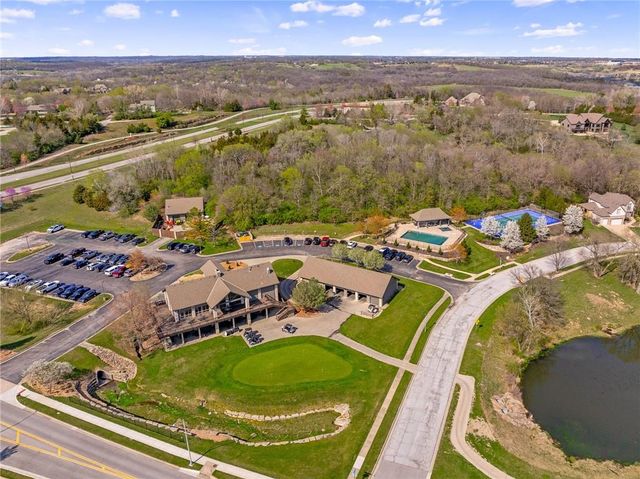 19612 W 98th Terrace, Lenexa, KS 66220