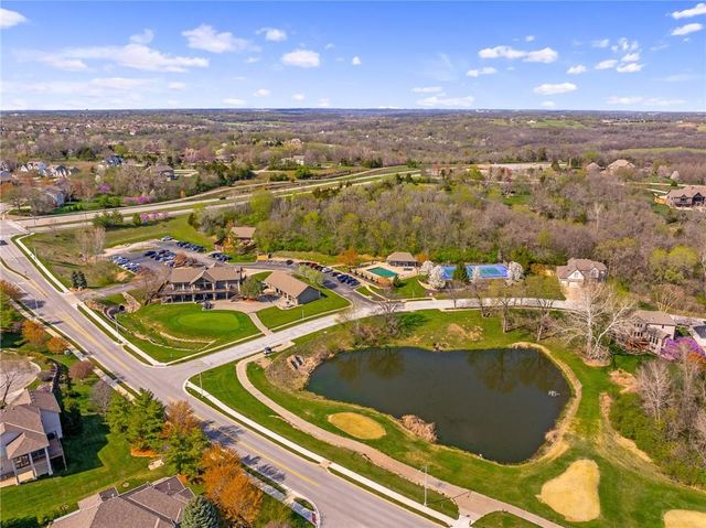 19612 W 98th Terrace, Lenexa, KS 66220