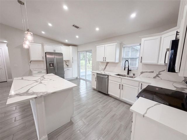 8165 RIDGE ROAD, Weeki Wachee, FL 34613