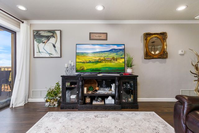 57200 E Hwy 125 4941-2-3, Monkey Island, OK 74331