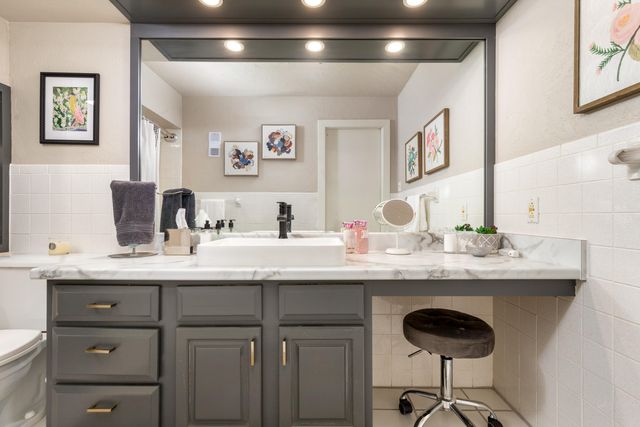 57200 E Hwy 125 4941-2-3, Monkey Island, OK 74331