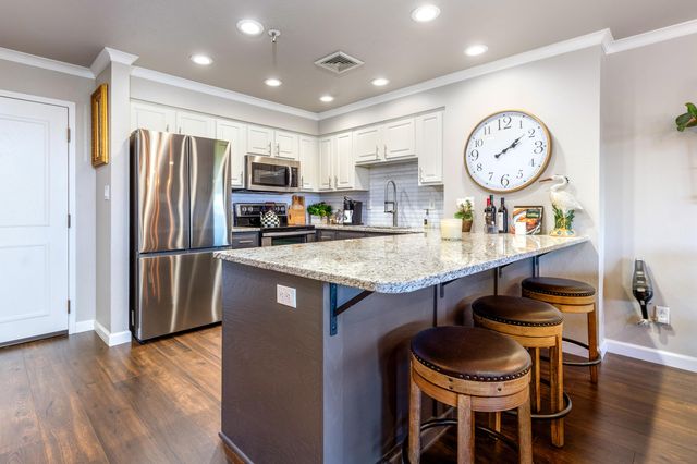 57200 E Hwy 125 4941-2-3, Monkey Island, OK 74331