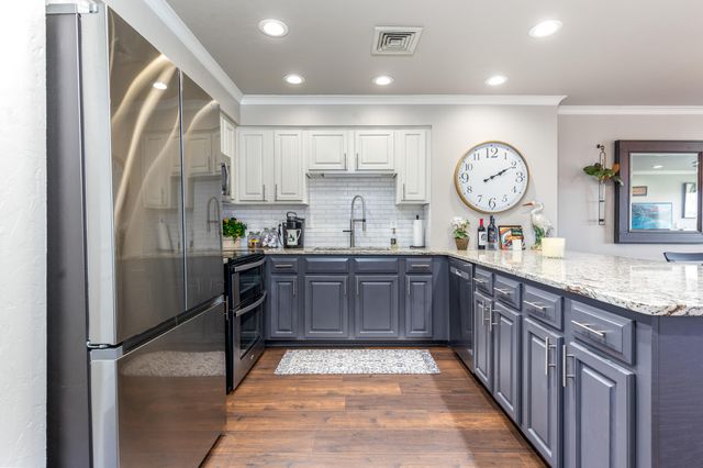 57200 E Hwy 125 4941-2-3, Monkey Island, OK 74331