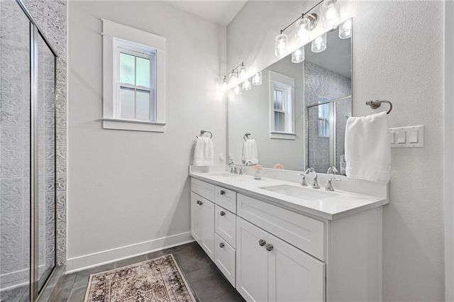 1095 Twain ST, Driftwood, TX 78619