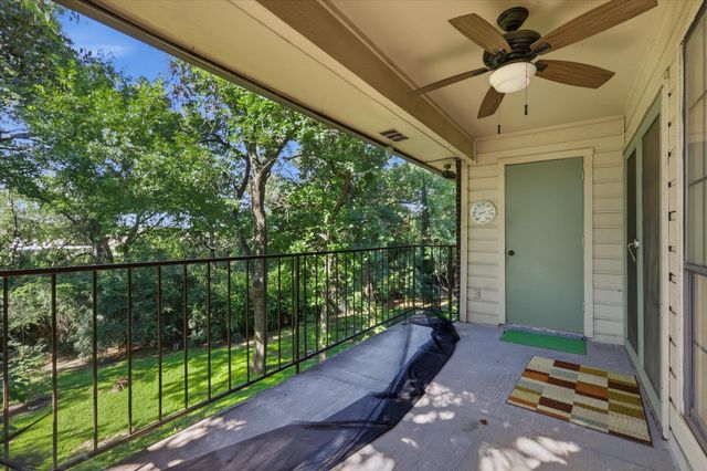 2505 Wedglea Drive 225, Dallas, TX 75211