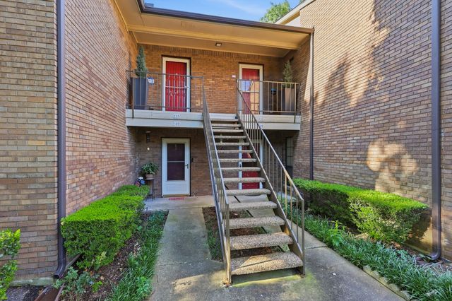 2505 Wedglea Drive 225, Dallas, TX 75211
