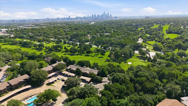 2505 Wedglea Drive 225, Dallas, TX 75211
