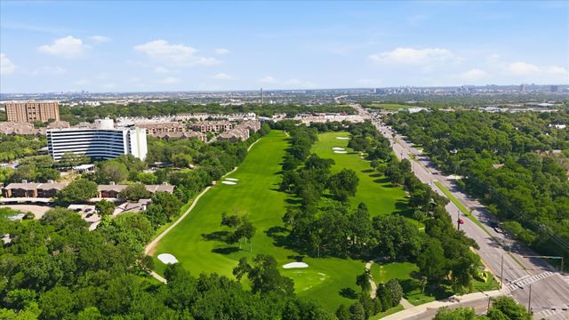 2505 Wedglea Drive 225, Dallas, TX 75211