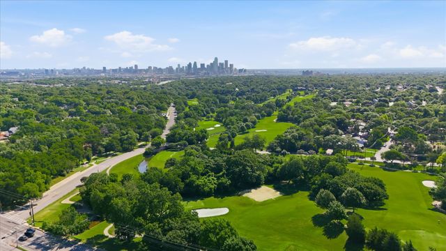 2505 Wedglea Drive 225, Dallas, TX 75211