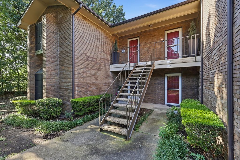 2505 Wedglea Drive 225, Dallas, TX 75211