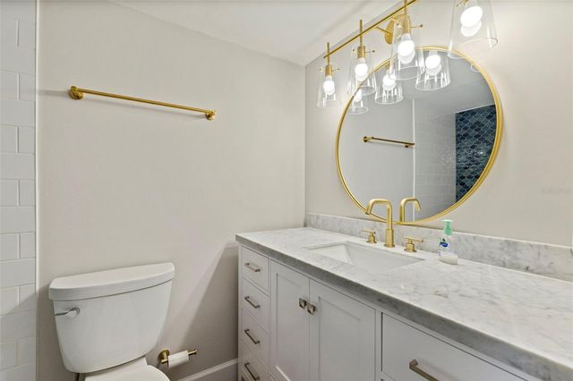 4895 BAY STREET NE 207, St Petersburg, FL 33703