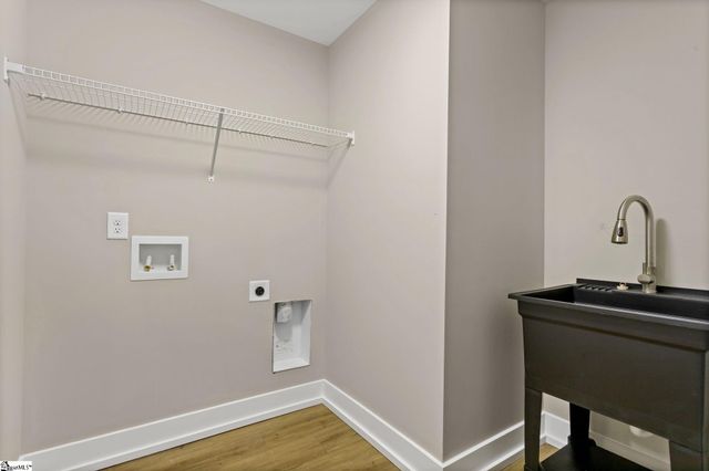 75 W Tyger Bridge Road, Taylors, SC 29687