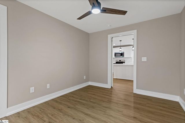 75 W Tyger Bridge Road, Taylors, SC 29687