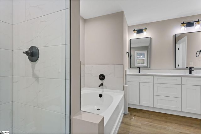 75 W Tyger Bridge Road, Taylors, SC 29687