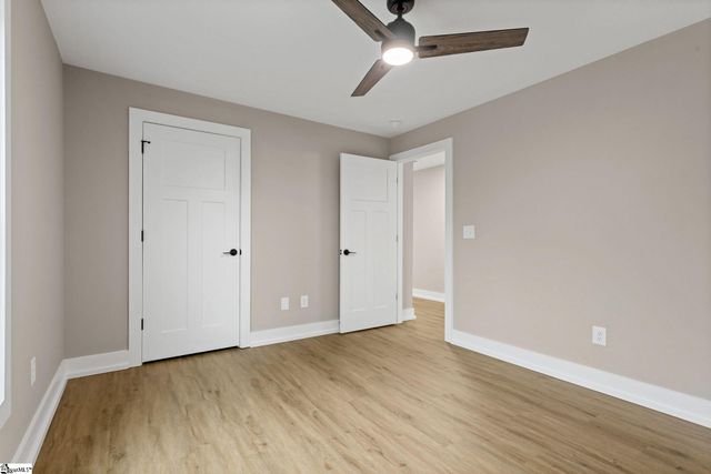 75 W Tyger Bridge Road, Taylors, SC 29687