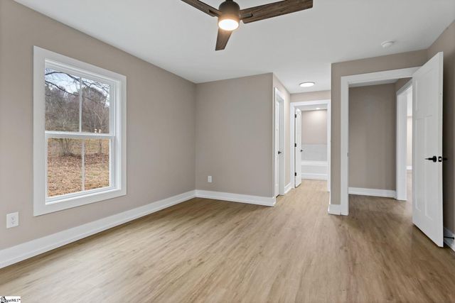 75 W Tyger Bridge Road, Taylors, SC 29687