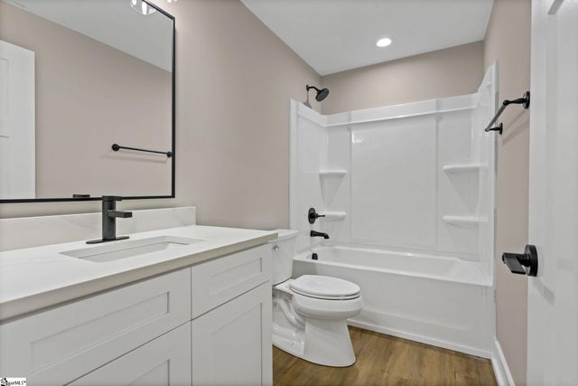 75 W Tyger Bridge Road, Taylors, SC 29687