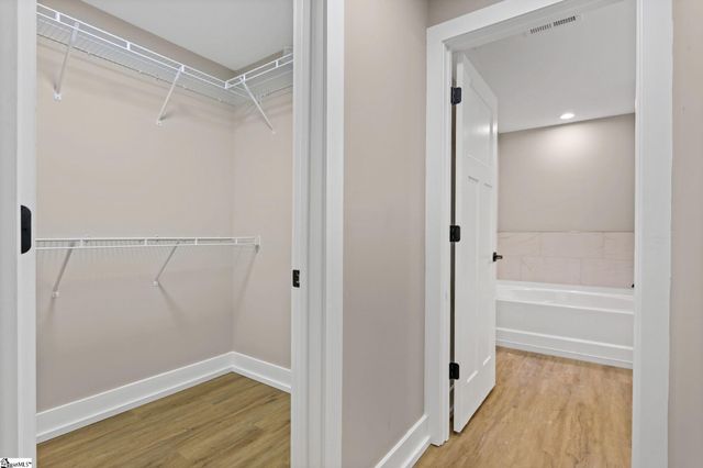 75 W Tyger Bridge Road, Taylors, SC 29687