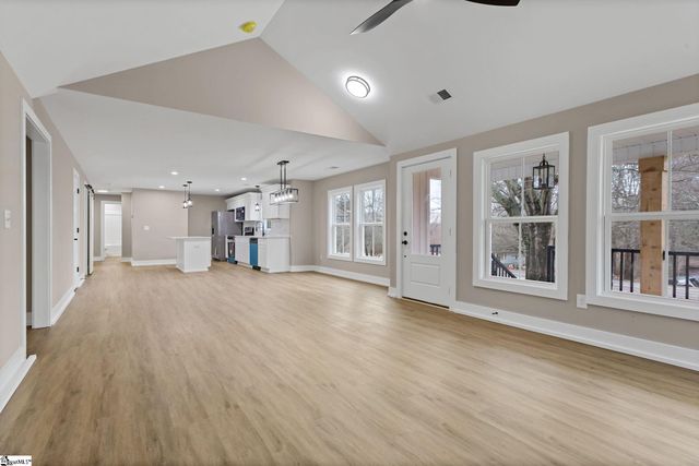 75 W Tyger Bridge Road, Taylors, SC 29687