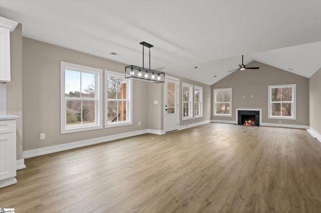 75 W Tyger Bridge Road, Taylors, SC 29687