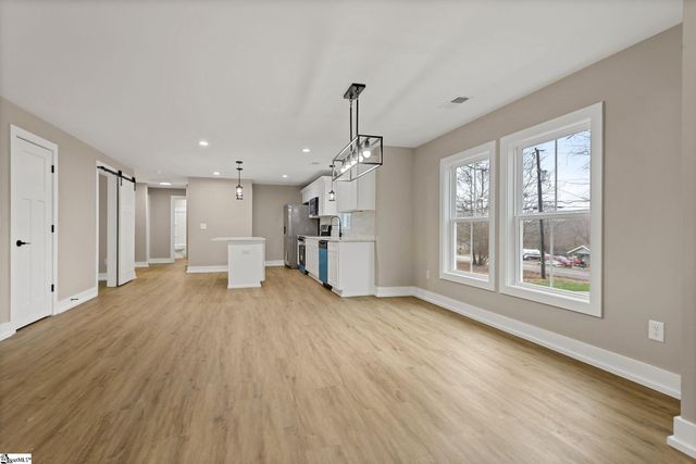 75 W Tyger Bridge Road, Taylors, SC 29687