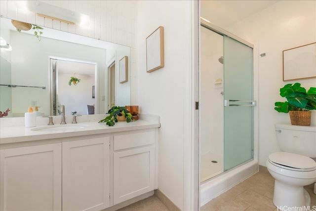 387 Opihikao Place 311, Honolulu, HI 96825