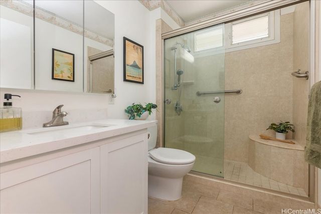 387 Opihikao Place 311, Honolulu, HI 96825