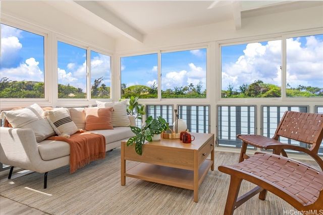 387 Opihikao Place 311, Honolulu, HI 96825