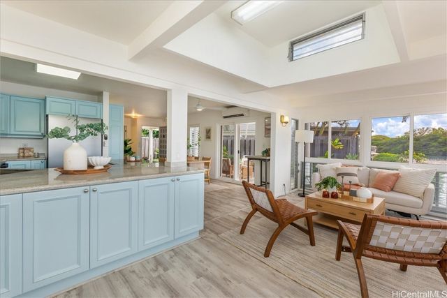 387 Opihikao Place 311, Honolulu, HI 96825