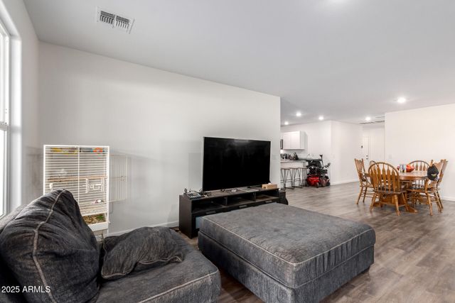 76 S NAPLES Lane, Casa Grande, AZ 85122