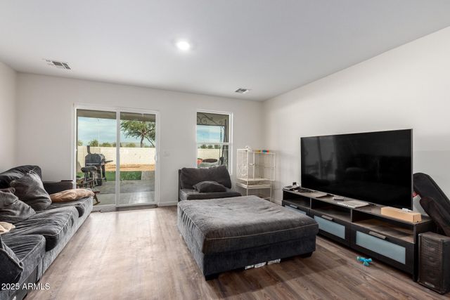 76 S NAPLES Lane, Casa Grande, AZ 85122