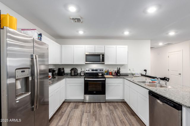 76 S NAPLES Lane, Casa Grande, AZ 85122