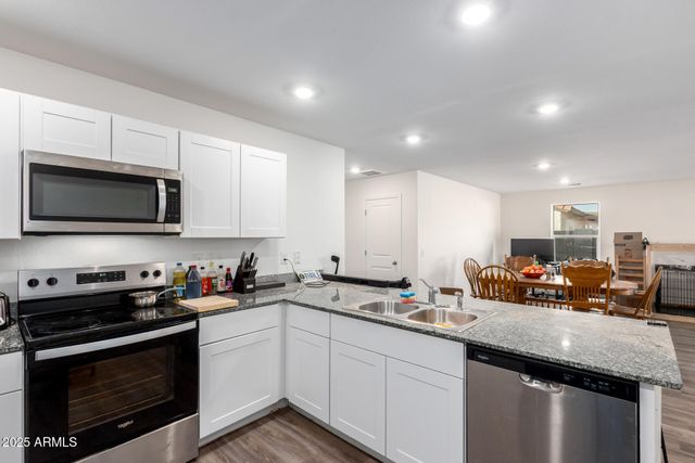 76 S NAPLES Lane, Casa Grande, AZ 85122