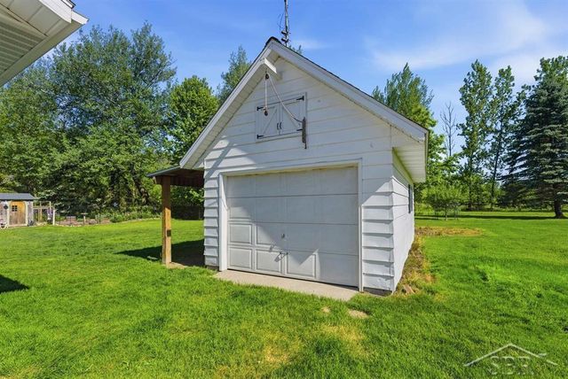 2775 E Siebert Road, Larkin Twp, MI 48642