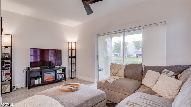 10053 Poppy Hill DR, Fort Myers, FL 33966