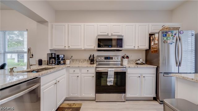 10053 Poppy Hill DR, Fort Myers, FL 33966
