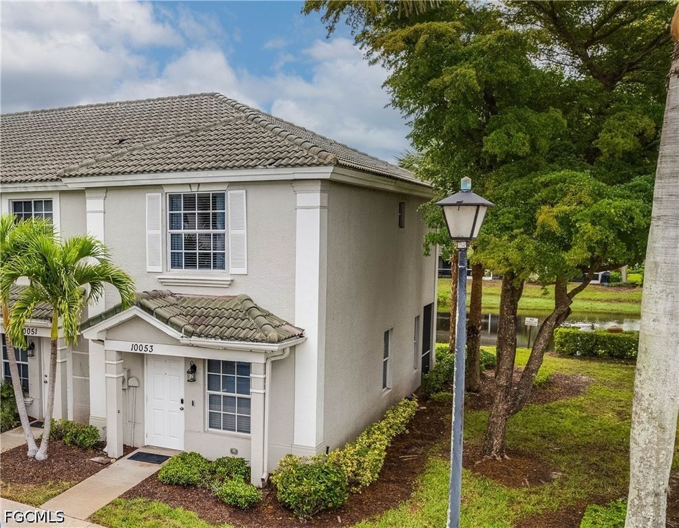 10053 Poppy Hill DR, Fort Myers, FL 33966
